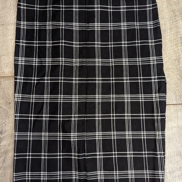 Cute Torrid size 0 lace up pencil shirt black and white plaid pattern - Picture 6 of 8